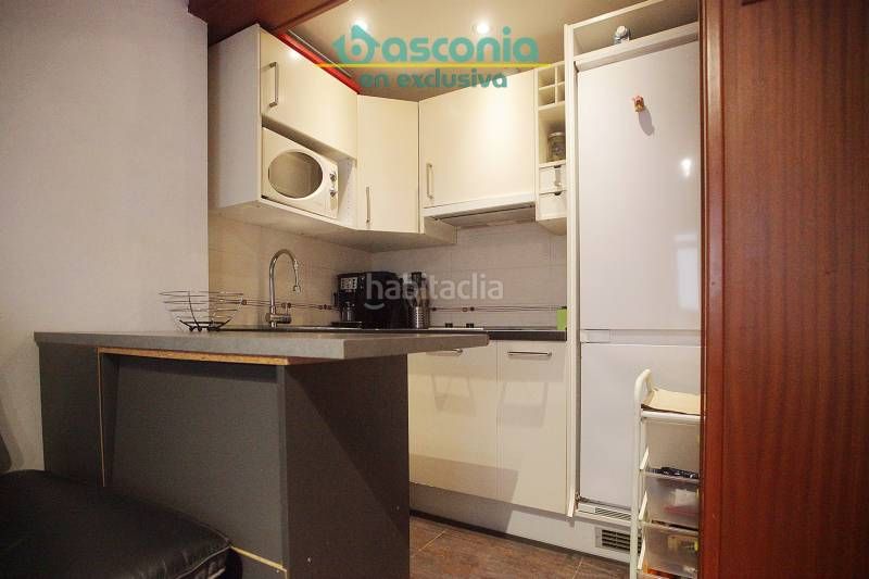 Foto 6b1cce44-c709-4021-a55e-56dbaa8861b6. Piso en kristo kalea 17 inmobiliaria basconia gestiona la venta de vivienda con ascensor para entrar a vivir al lado del metro. en Bilbao