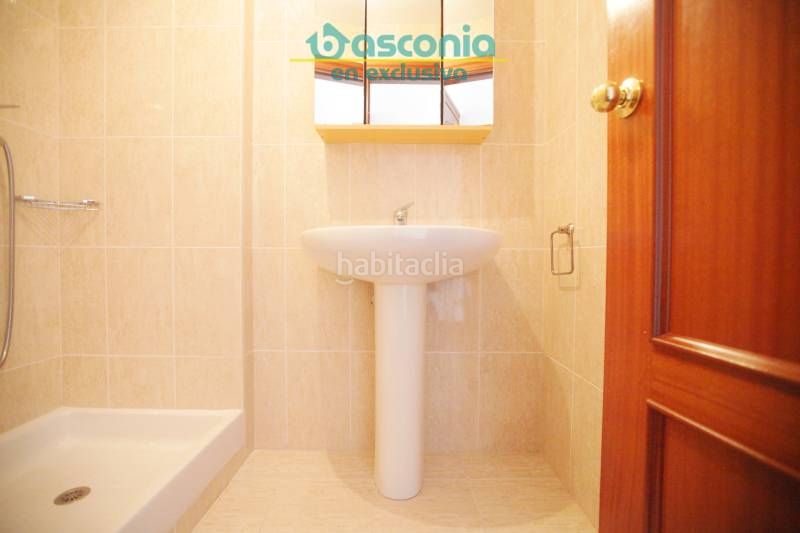 Foto 123af5f0-62cb-4cec-a9f0-b9e0e716276d. Flat with parking in San Miguel Basauri