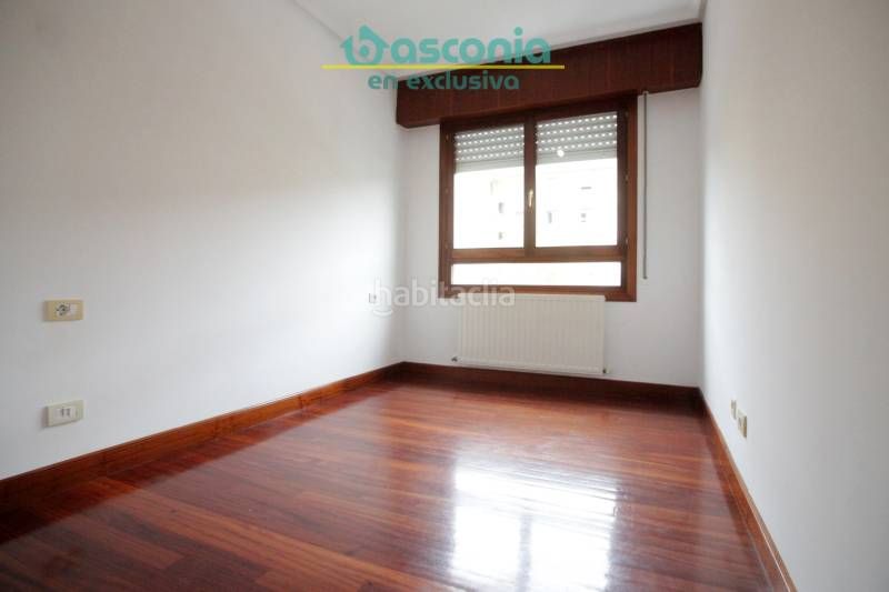 Foto 254523e5-d8fe-4e3b-8ffe-38ef3c621e7d. Flat with parking in San Miguel Basauri