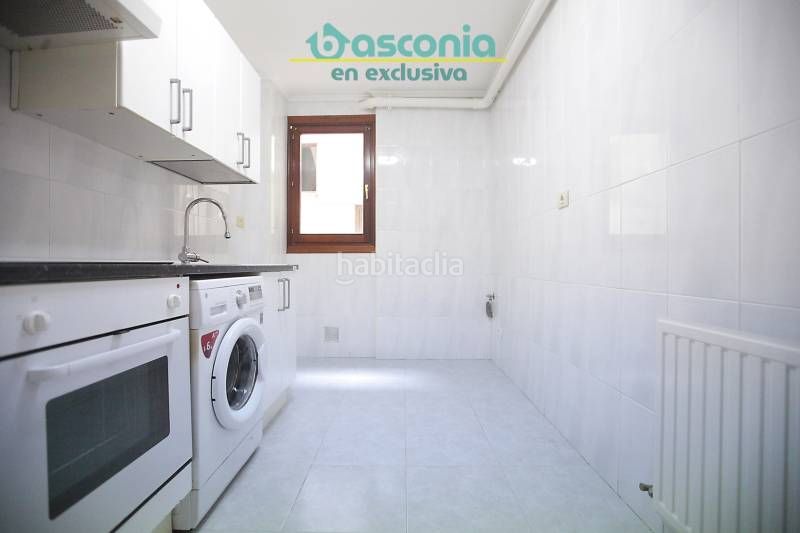 Foto 31ce8da3-9769-4727-82a0-e283f6deb1af. Flat with parking in San Miguel Basauri