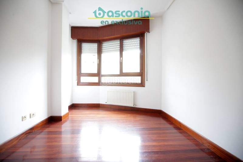 Foto 4b458ccb-322a-4b46-b00b-ef91d503be93. Flat with parking in San Miguel Basauri