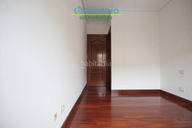 Foto 67f1181d-8021-4fc3-a091-ab7695acea80. Flat with parking in San Miguel Basauri