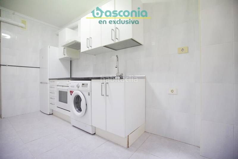 Foto 8534a8db-b549-4582-b17e-d4a0c98f22e5. Flat with parking in San Miguel Basauri