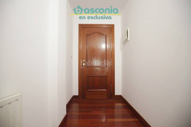 Foto e0d2cc03-e5a0-4c76-b017-7ddf6ff643c6. Flat with parking in San Miguel Basauri