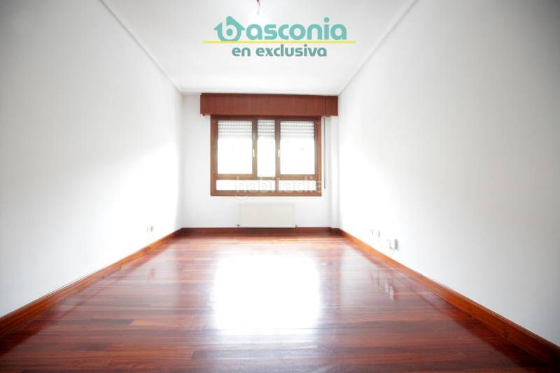 Foto f00db0eb-816e-4221-96d7-0ae83b55372e. Flat with parking in San Miguel Basauri
