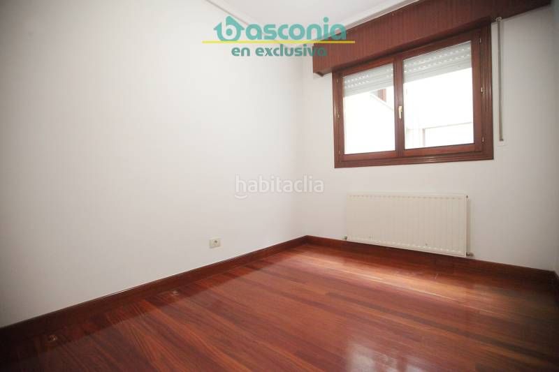 Foto f8573863-f036-44f2-b0af-73ba8805747b. Flat with parking in San Miguel Basauri