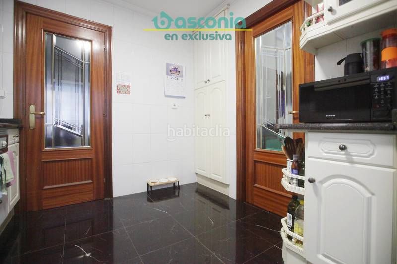 Foto 474e9c15-29bc-4608-9044-492c5ecad16d. Pis amb calefacció a Centro-Ariz-Uribarri Basauri