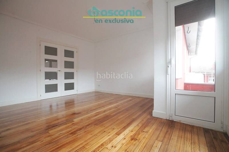 Foto 3ce6b84b-d7d4-4e0a-9887-4daacb9ad15c. Flat in Centro-Ariz-Uribarri Basauri