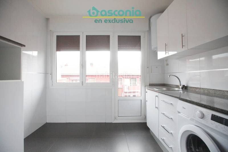 Foto 986b730a-465f-4215-9466-2902a6873a86. Flat in Centro-Ariz-Uribarri Basauri