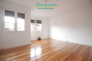 Flat  Andalucía kalea. Inmobiliaria basconia gestiona la venta de vivienda en ariz con