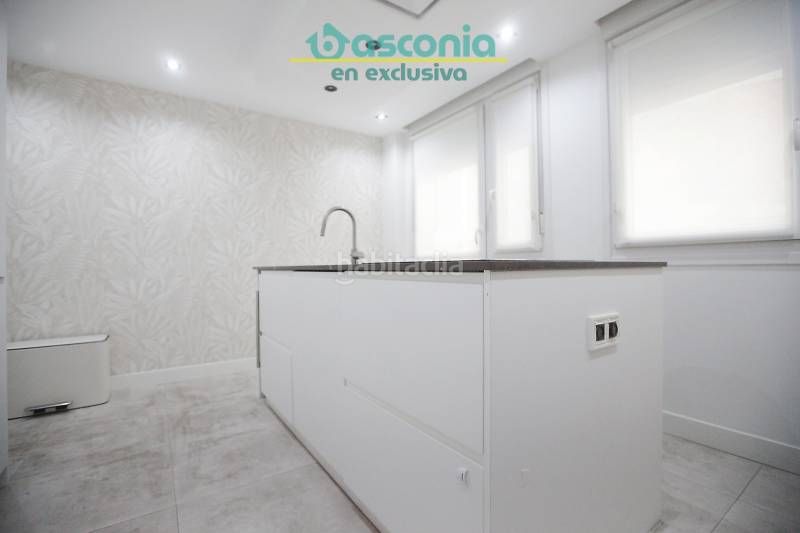 Foto 0a3b733d-4eb2-456b-9c5c-fb1f4b4bfc36. Flat with heating parking in Centro-Ariz-Uribarri Basauri