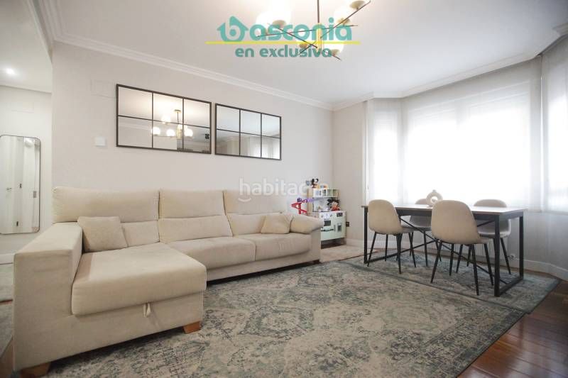 Foto 7503dfca-3ebe-486a-bbe0-2b2c38cdb526. Flat with heating parking in Centro-Ariz-Uribarri Basauri