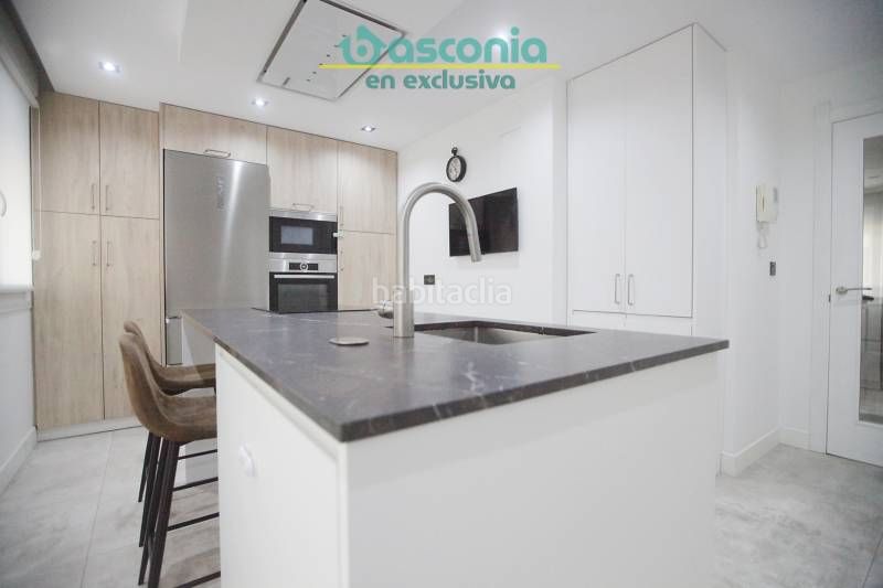 Foto 8a881aa9-ba15-4a8e-9a17-8e50450d1e59. Flat with heating parking in Centro-Ariz-Uribarri Basauri
