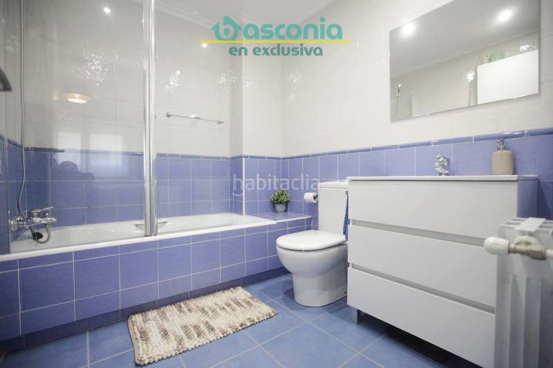 Foto 95f6094b-b5ba-4637-877c-2ddddbca0ff8. Flat with heating parking in Centro-Ariz-Uribarri Basauri