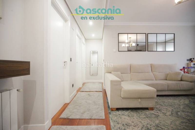 Foto b04184c3-8ead-4cd1-acb3-c9636e24a2ab. Flat with heating parking in Centro-Ariz-Uribarri Basauri