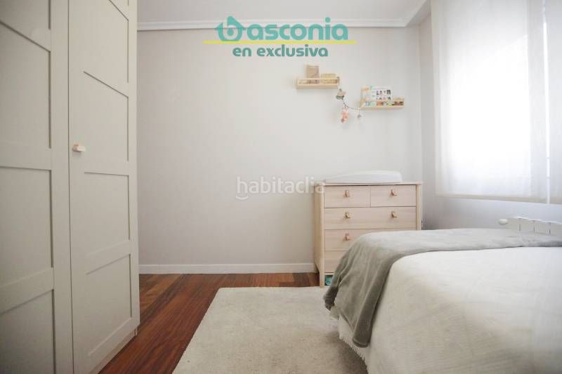 Foto f419f4d3-5b2b-4c6b-872d-802d352db045. Flat with heating parking in Centro-Ariz-Uribarri Basauri