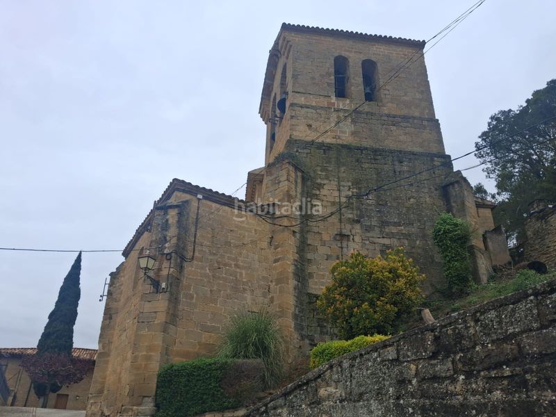 Foto 0ce7cc14-1229-4d7c-bcc9-c5d443b23a44. Casa adossada amb xemeneia calefacció a Eslava