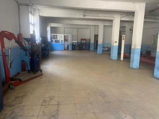 Local Comercial en Los Ángeles. Se vende local para taller
