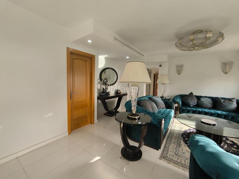 Foto 54d06d8c-3c2a-4cde-8fe8-0b5e8f5a411e. Piso  en venta en avd juan bautista lafora con vistas al mar en Alicante