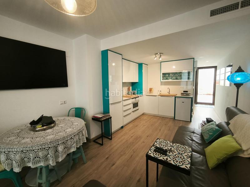 Foto 5aaddf5a-1478-458d-a72c-72b350b5754d. Piso estudio con terraza interior y licencia turistica en Alicante