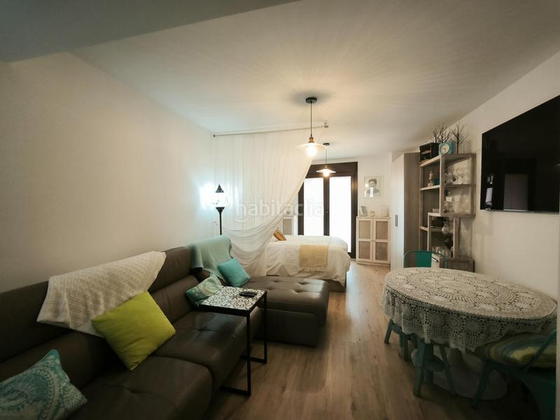 Foto ceaeb799-d16b-4052-872a-e8bc8c4a8cf8. Piso estudio con terraza interior y licencia turistica en Alicante