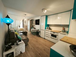 Flat in Casco Antiguo - Sta. Cruz - Ayuntamiento. Estudio con terraza interior y licencia turistica