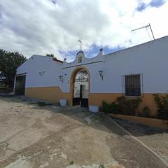 Masia a Arcos de la Frontera. Finca de olivar con molino aceitero tradicional en arcos
