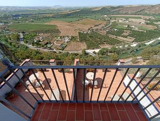 Gebäude in Arcos de la Frontera. Hotel centro de arcos con vistas a la peña