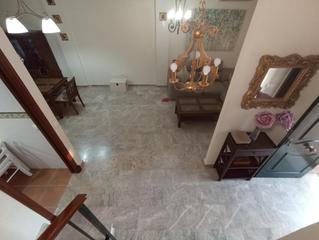 Rent House in Montealto. Pareado amueblado haciendo esquina en los villares