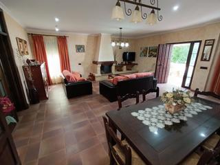 Chalet à Arcos de la Frontera. Chalet en junta de los ríos