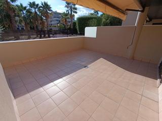 Appartamento in Pozoalbero. Piso con gran terraza en avda. espera
