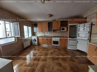 Rent Flat in Centro. Salamanca  centro  4d, 2wc. 1100