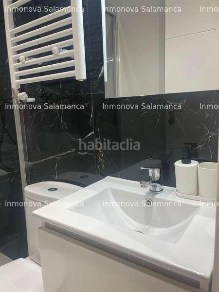 Foto f43c0636-5567-4884-8645-2e2c5bc5176a. Alquiler piso avenida villamayor 4d 4wc 1600 en Carmelitas Salamanca