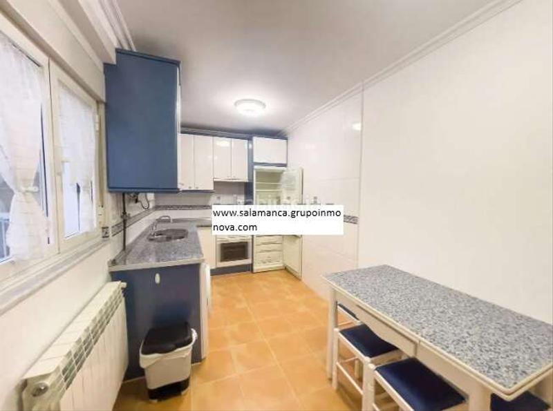 Foto 038fd622-b9fe-4ad5-a9b3-23f1818c00fd. Flat with heating in Garrido Sur Salamanca