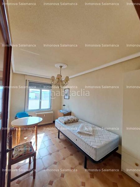 Foto 60d612f1-ef3c-4dde-8326-168140c09390. Rent penthouse with heating in San Bernardo Salamanca