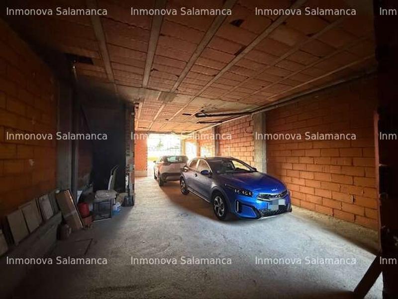 Foto 325249a0-0868-4680-93fe-24996a047c40. Casa amb calefacció aparcament a Vecinos