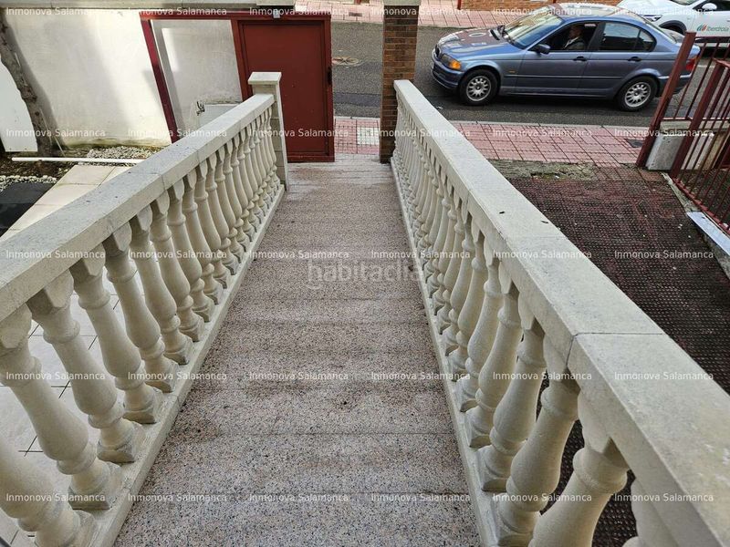Foto 81a160ba-2083-4541-85dc-83fd0e7762d0. Casa adossada amb calefacció aparcament piscina a Cabrerizos
