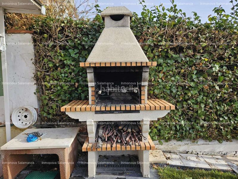 Foto c3d49316-ecf8-443b-8303-656096b11b33. Casa adossada amb calefacció aparcament piscina a Cabrerizos