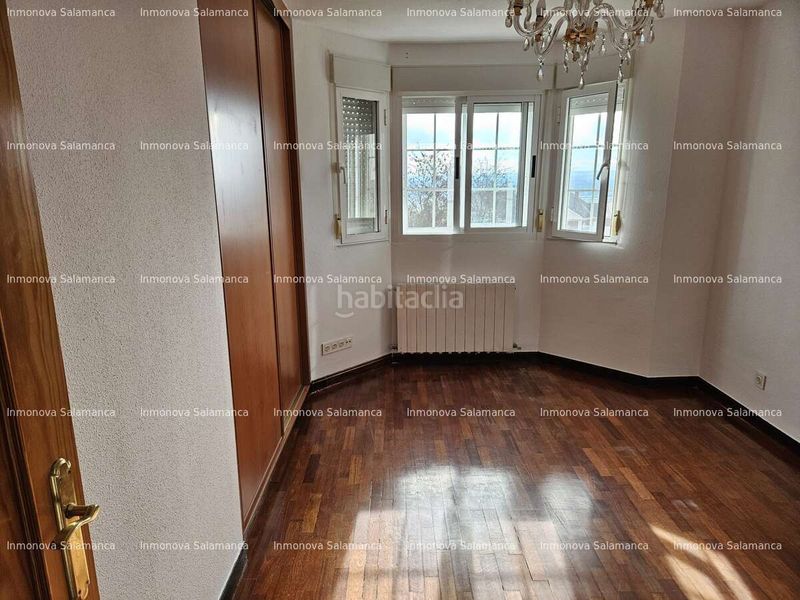 Foto ce05253f-984e-4718-849e-9f0970e00af5. Casa adossada amb calefacció aparcament piscina a Cabrerizos