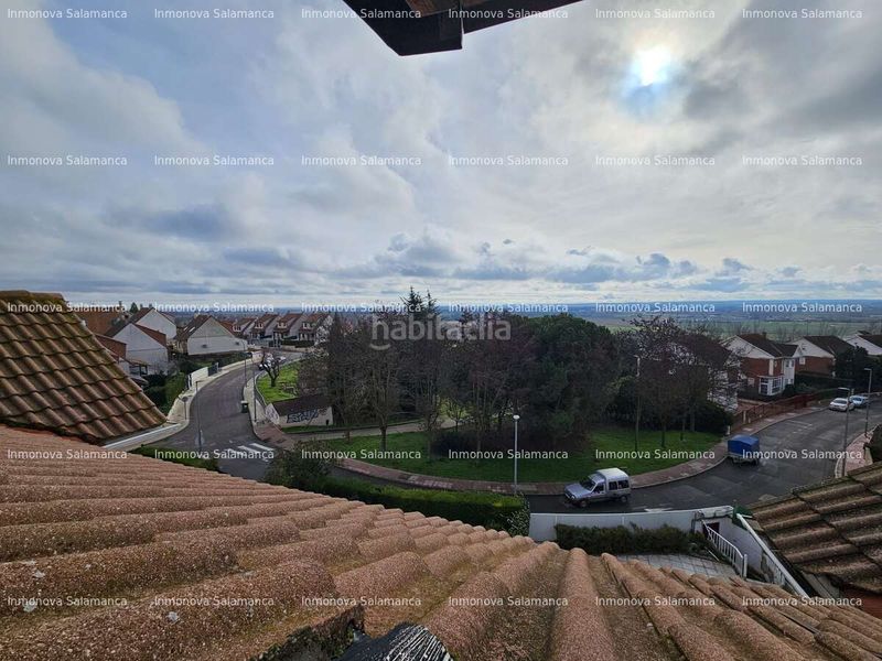 Foto effe5fd8-36c5-4e80-91ab-e34e377c93f7. Casa adossada amb calefacció aparcament piscina a Cabrerizos