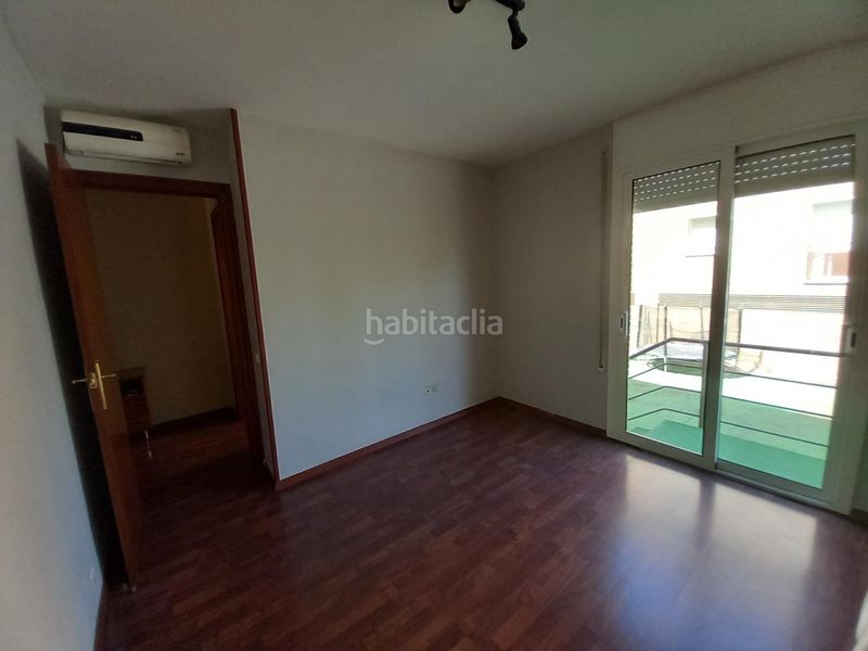 Foto 4dcb2d15-096e-470d-ab76-3aee77e1e94c. Piso magnífica planta baja con jardín y terraza en el papiol. en Papiol (El)