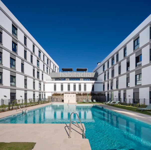 Foto bb0c823a-d40f-4656-916a-057f052d56cc. Alquiler apartamento en calle severo ochoa 40 ¡llega blink! easy.living. by the residential club en Málaga