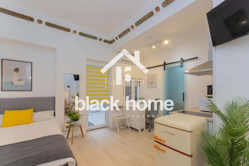 Foto 35e665d3-2543-44ed-babb-58de025e8fa8. Alquiler loft estudio gastos incluidos en Malva Rosa Valencia