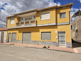 Edifici a Lobosillo. Edificio en venta 150 m solar  130 m local comercial  150 m vivi