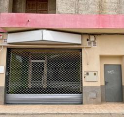 Lloguer Local Comercial a Centro. Local comercial en alquiler en fuente álamo  totalmente reformad