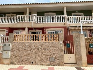 Casa adossada a Las Cánovas - Cuevas de Reyllo. Dúplex con garaje privado y terraza chillout en cuevas de reyllo