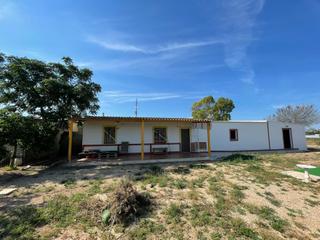 Masia a Centro. Oportunidad única en fuente álamo! 3 casas  17.000 m de terreno