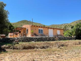 Bauernhof in Campo Nubla. Vive  entre cielo y montañas con todas las comodidades!