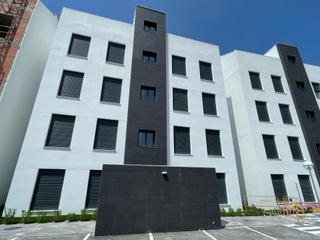 Apartament a Condado de Alhama. Piso en condado de alhama con vistas al golf