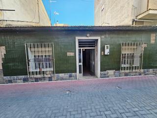 Casa a Los Dolores. Casa de planta baja para reformar en el centro de los dolores de